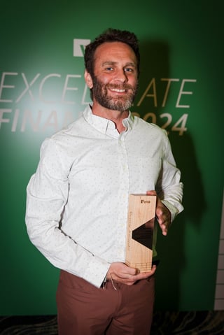 5.15.24Vena-15122(HR)@RyanRCamp